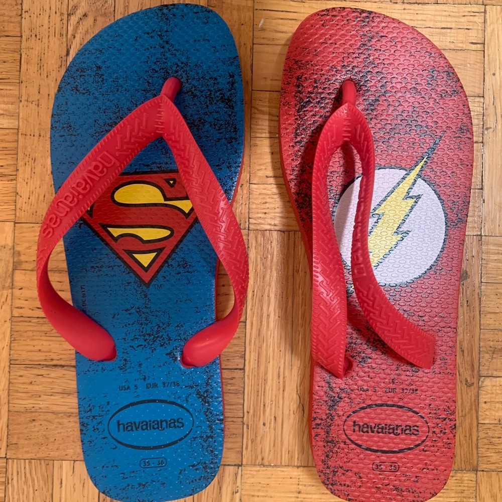 Havaianas Superman and Flash Flip Flops Big Boy Size 5